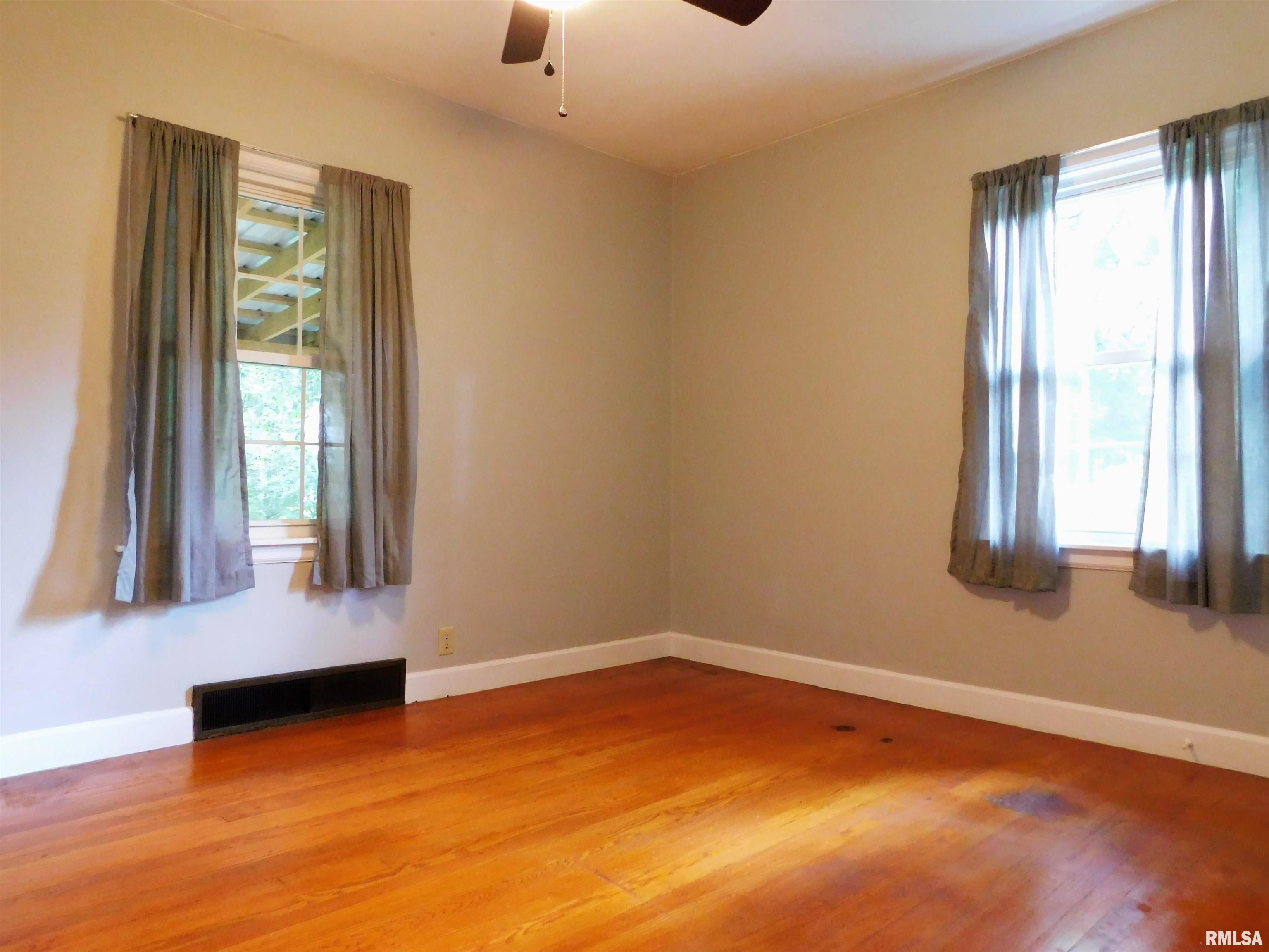 732 3rd Street Moline, IL 61265 - Photo 18 of 29 Gallery Image 18