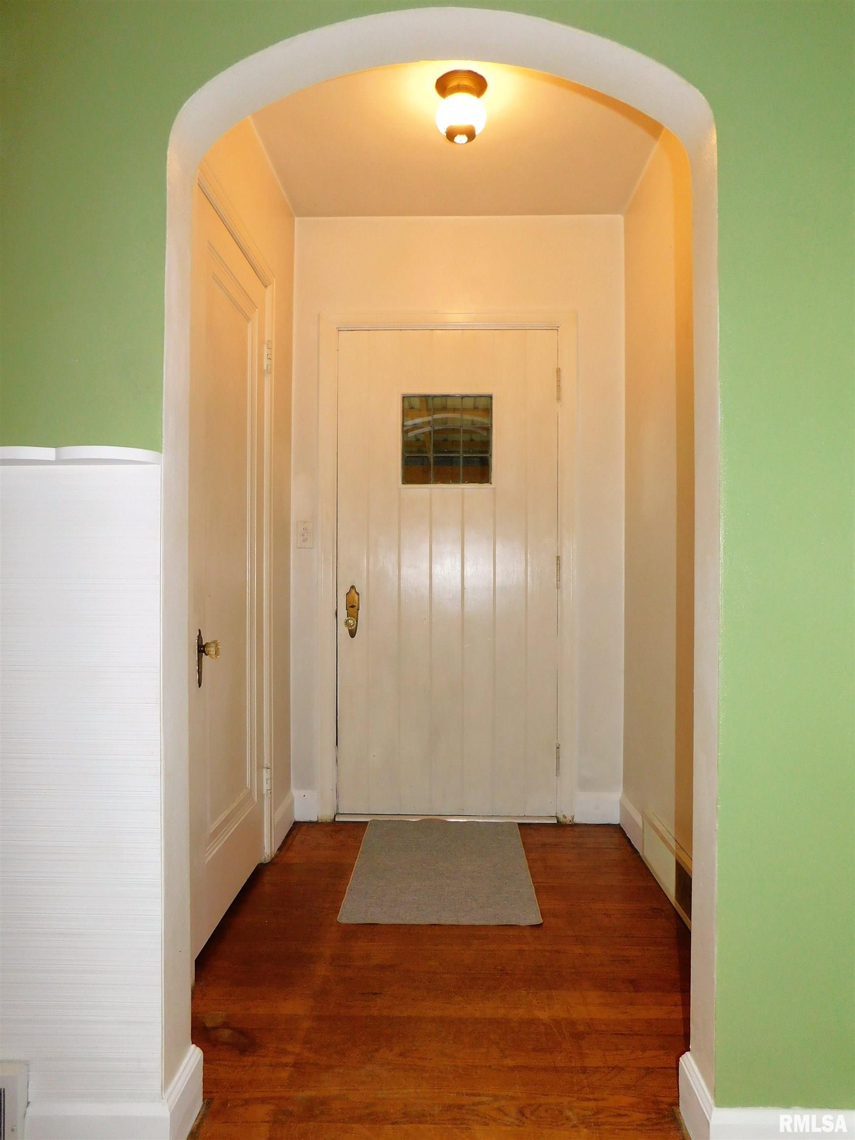 732 3rd Street Moline, IL 61265 - Photo 3 of 29 Gallery Image 3