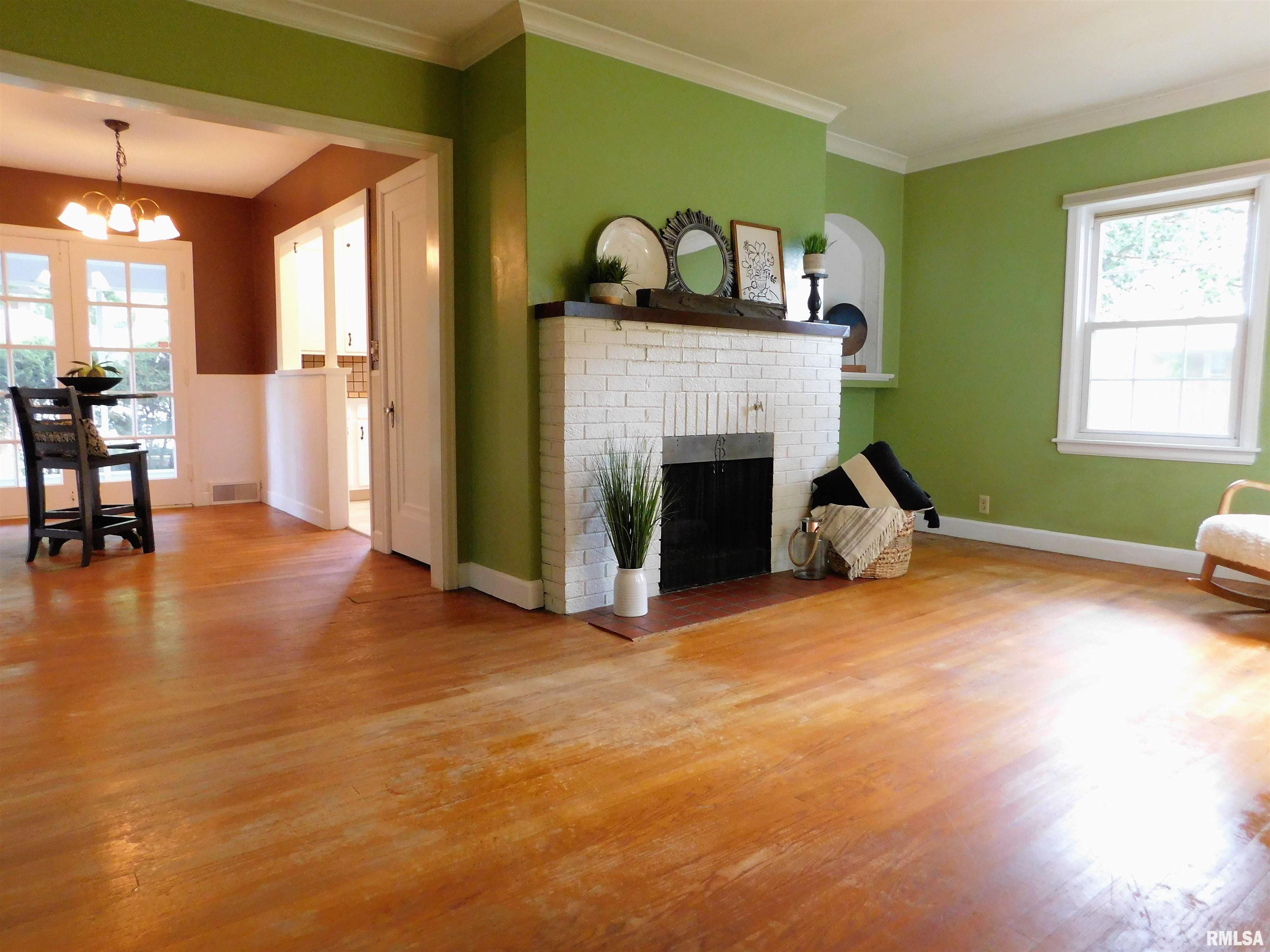 732 3rd Street Moline, IL 61265 - Photo 8 of 29 Gallery Image 8