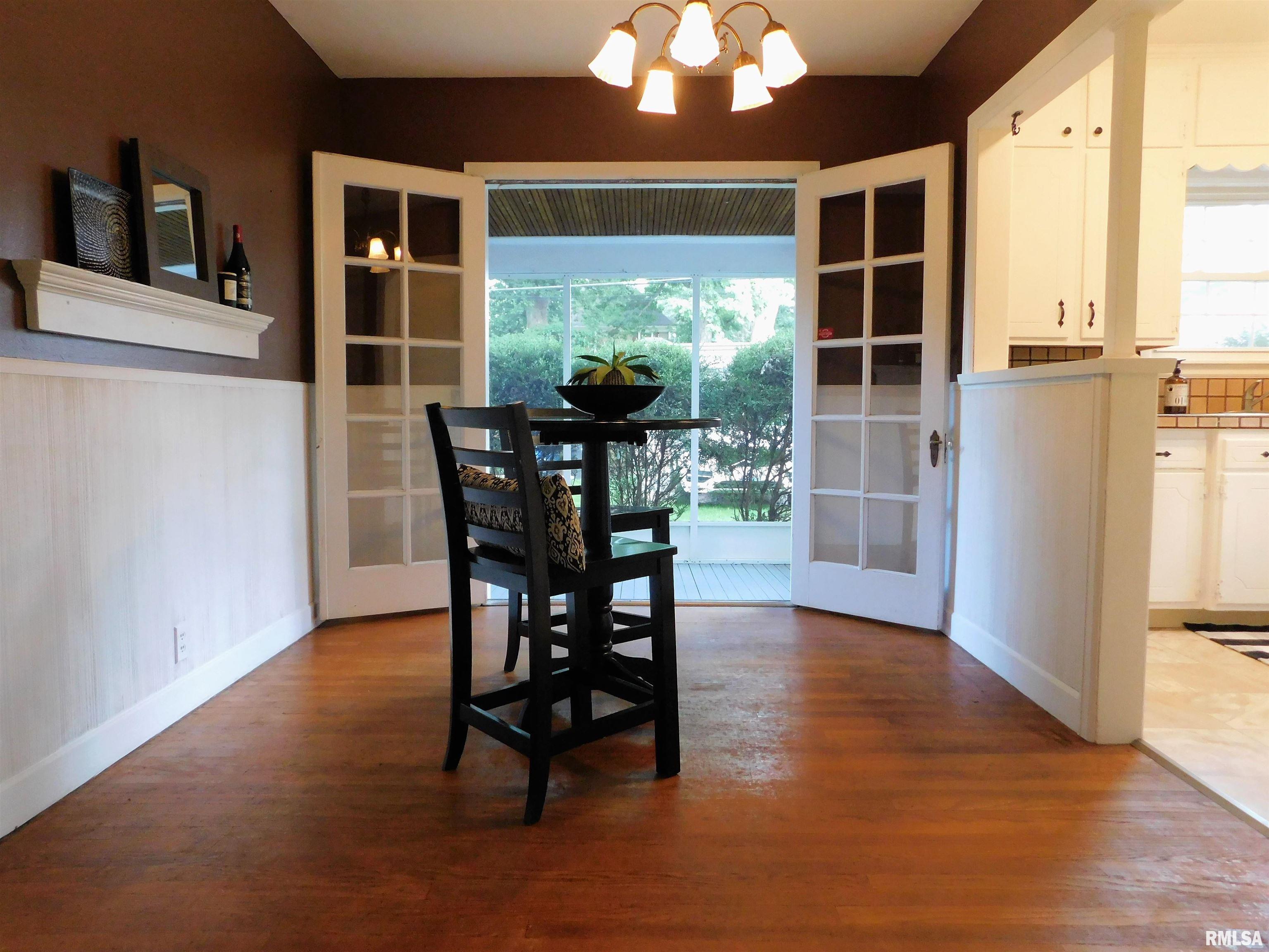 732 3rd Street Moline, IL 61265 - Photo 9 of 29 Gallery Image 9