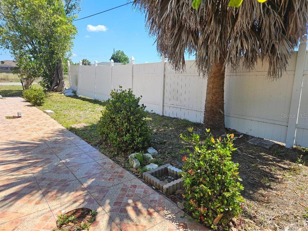 355 Spring Lake Boulevard Northwest Port Charlotte, FL 33952 - Photo 19 of 43