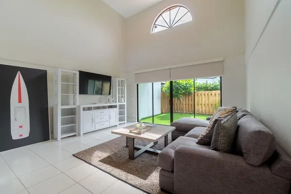 $3,500 | 13547 Fountain View Boulevard, Wellington, FL 33414