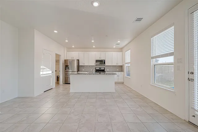 $2,500 | 7106 Escondido Drive, Rosharon, TX 77583