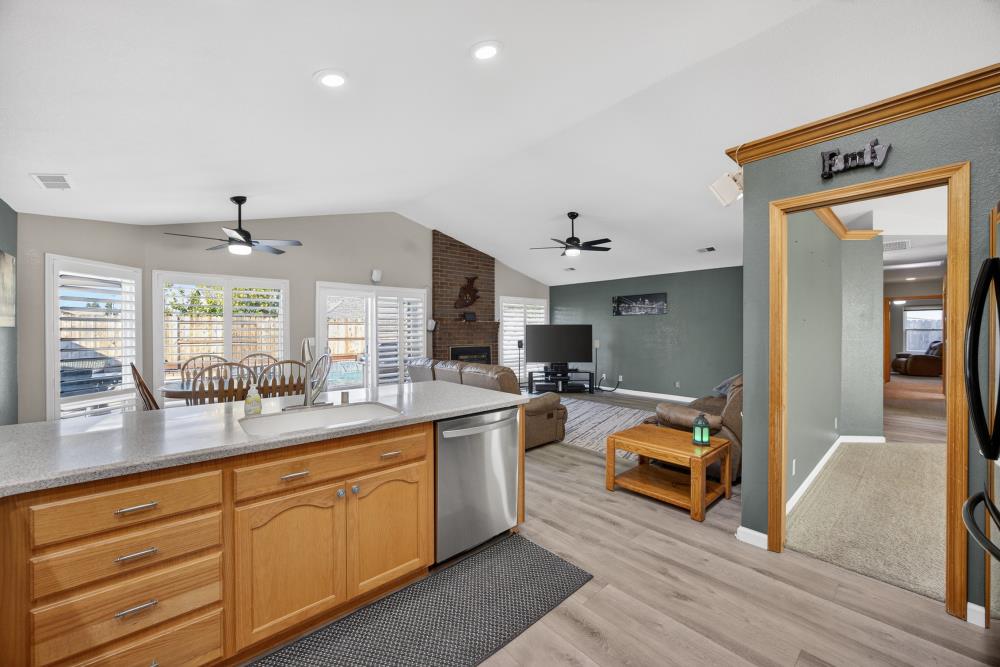 763 Adare Way Galt, CA 95632 - Photo 32 of 86