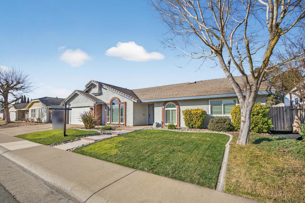 763 Adare Way Galt, CA 95632 - Photo 5 of 86