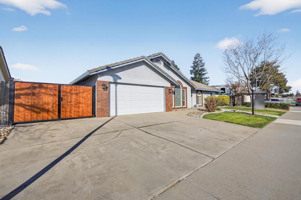 763 Adare Way Galt, CA 95632 - Photo 6 of 86