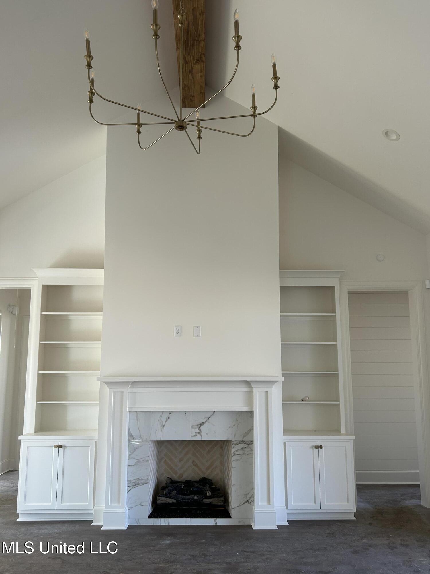 900 Fairburn Court Madison, MS 39110 - Photo 2 of 25 Living