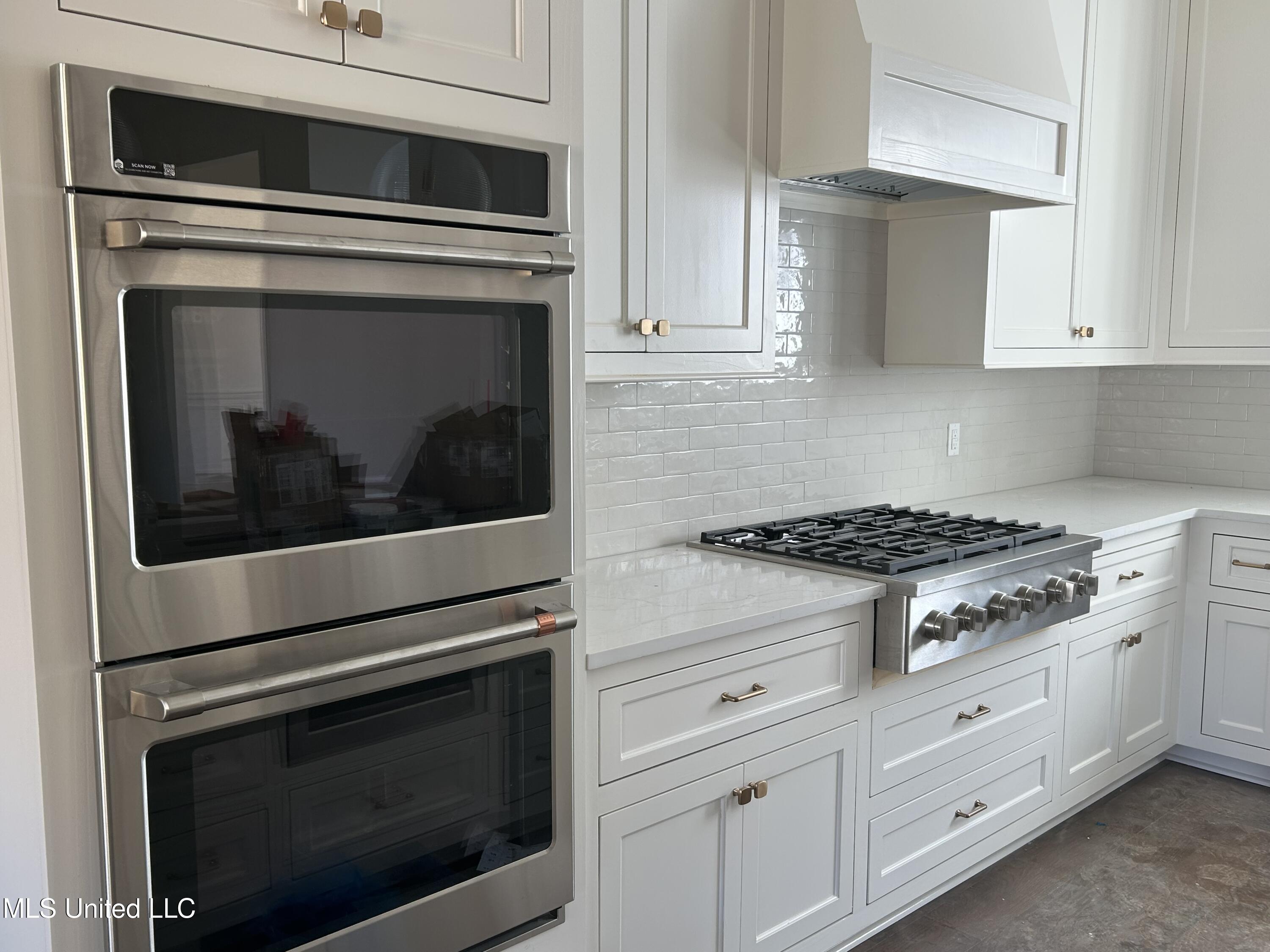 900 Fairburn Court Madison, MS 39110 - Photo 3 of 25 Kitchen