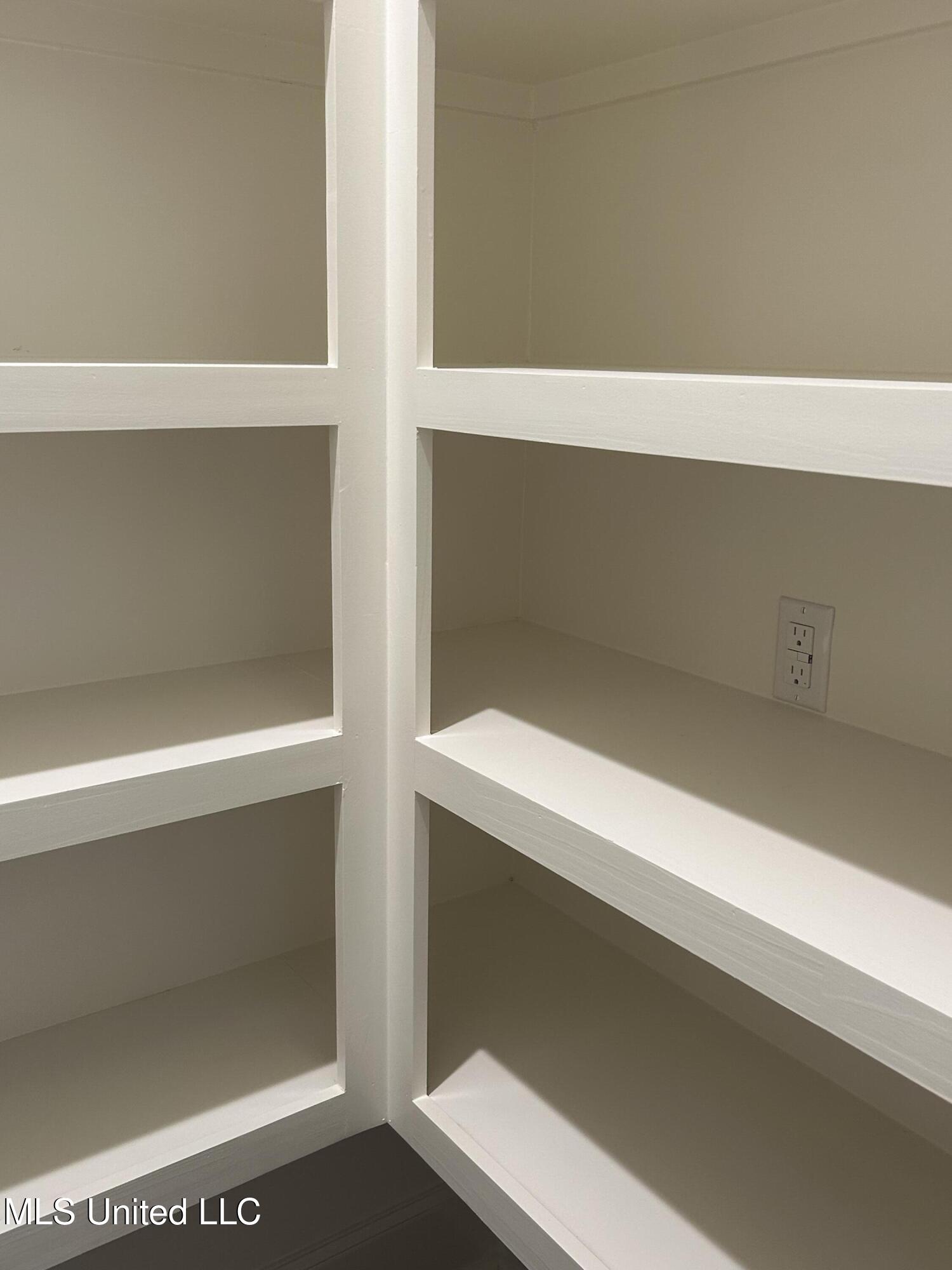 900 Fairburn Court Madison, MS 39110 - Photo 6 of 25 Pantry