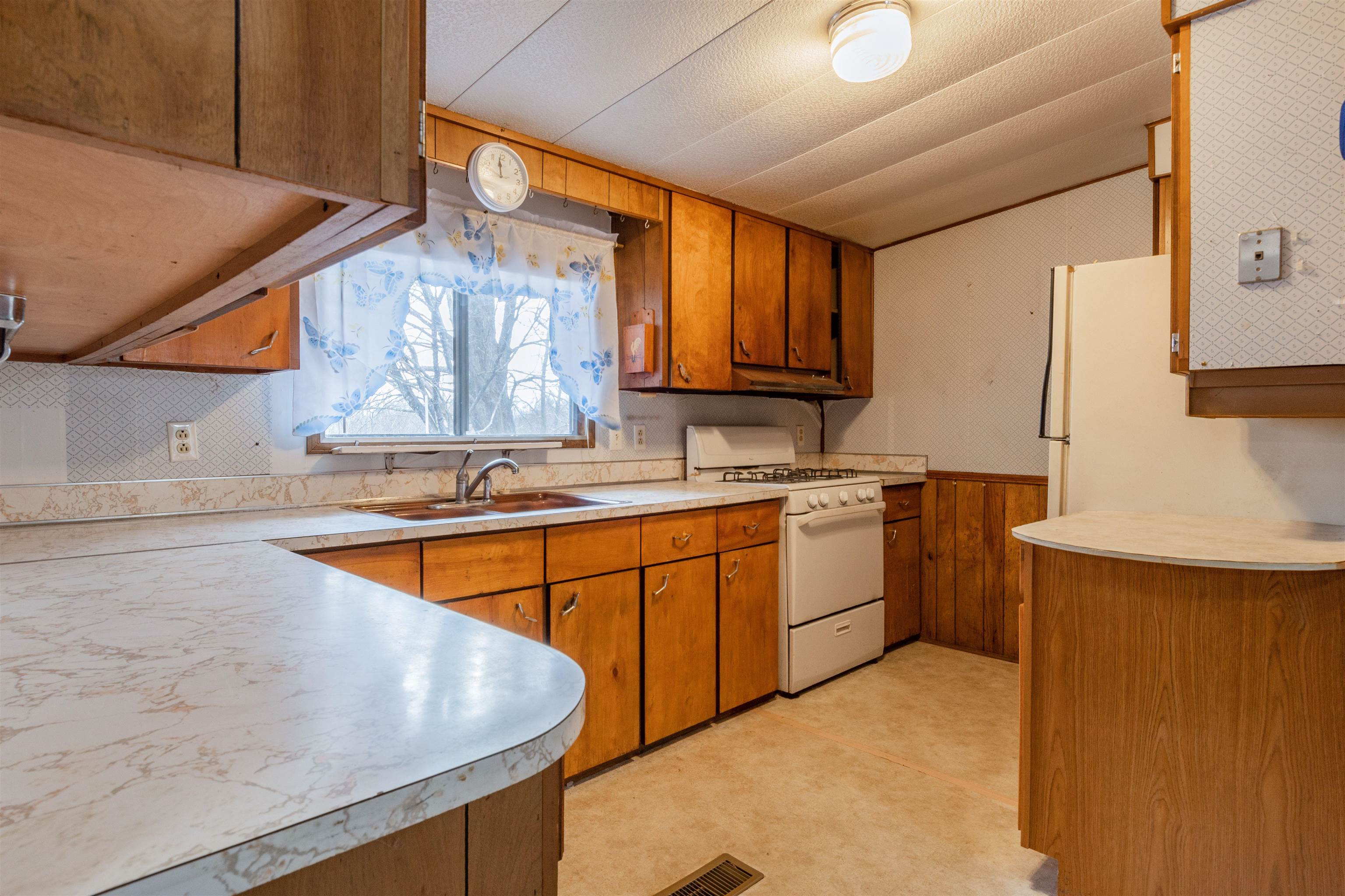 60 Wilton Road Mont Vernon, NH 03057 - Photo 17 of 35