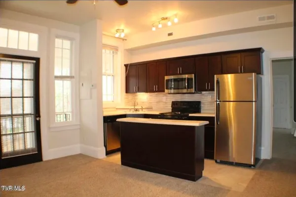 $1,600 | 924 Maryland Avenue, Unit D, Bristol, TN 37620