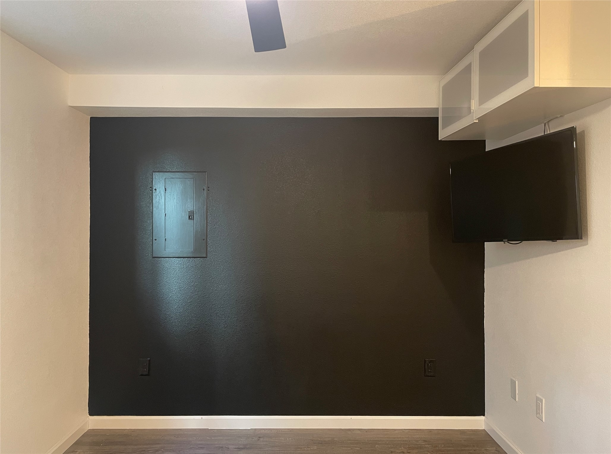 2220 Leon Street, Unit 103 Austin, TX 78705 - Photo 6 of 15 a view of bathroom
