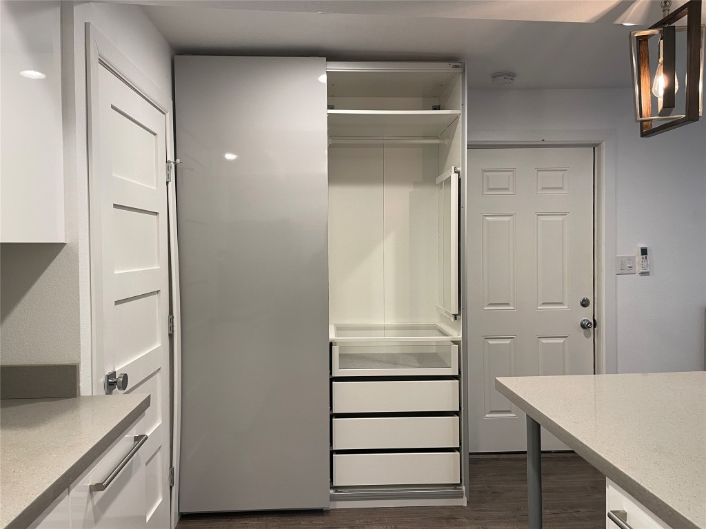 2220 Leon Street, Unit 103 Austin, TX 78705 - Photo 9 of 15 a view of walk in closet with window
