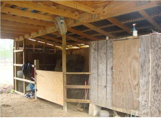 1225 Barnes Road Canton, MS 39046 - Photo 23 of 25 Tack room and storage