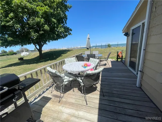 $375,000 | 5843 Ontario Street, Newfane, NY 14126