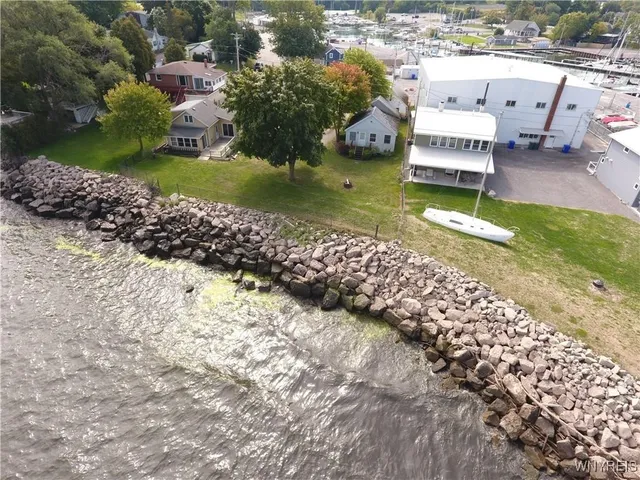 $375,000 | 5843 Ontario Street, Newfane, NY 14126