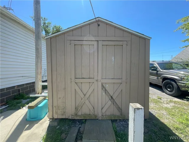 $375,000 | 5843 Ontario Street, Newfane, NY 14126