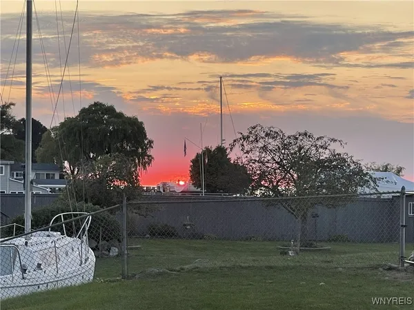 $369,500 | 5843 Ontario Street, Newfane, NY 14126