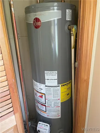 $369,500 | 5843 Ontario Street, Newfane, NY 14126