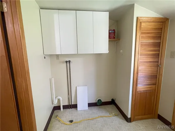 $369,500 | 5843 Ontario Street, Newfane, NY 14126