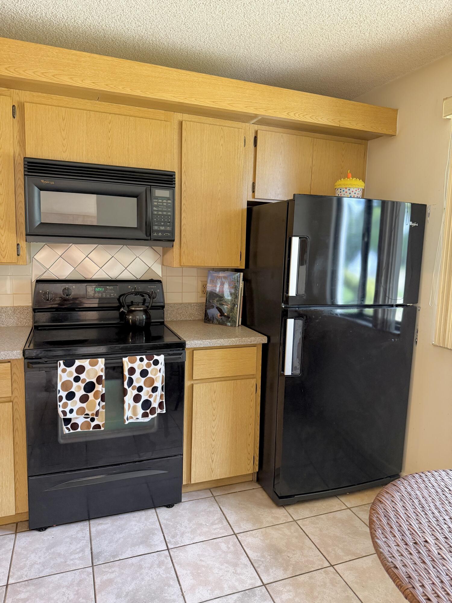 6193 Balboa Circle, Unit 103 Boca Raton, FL 33433 - Photo 9 of 68 IMG_3315