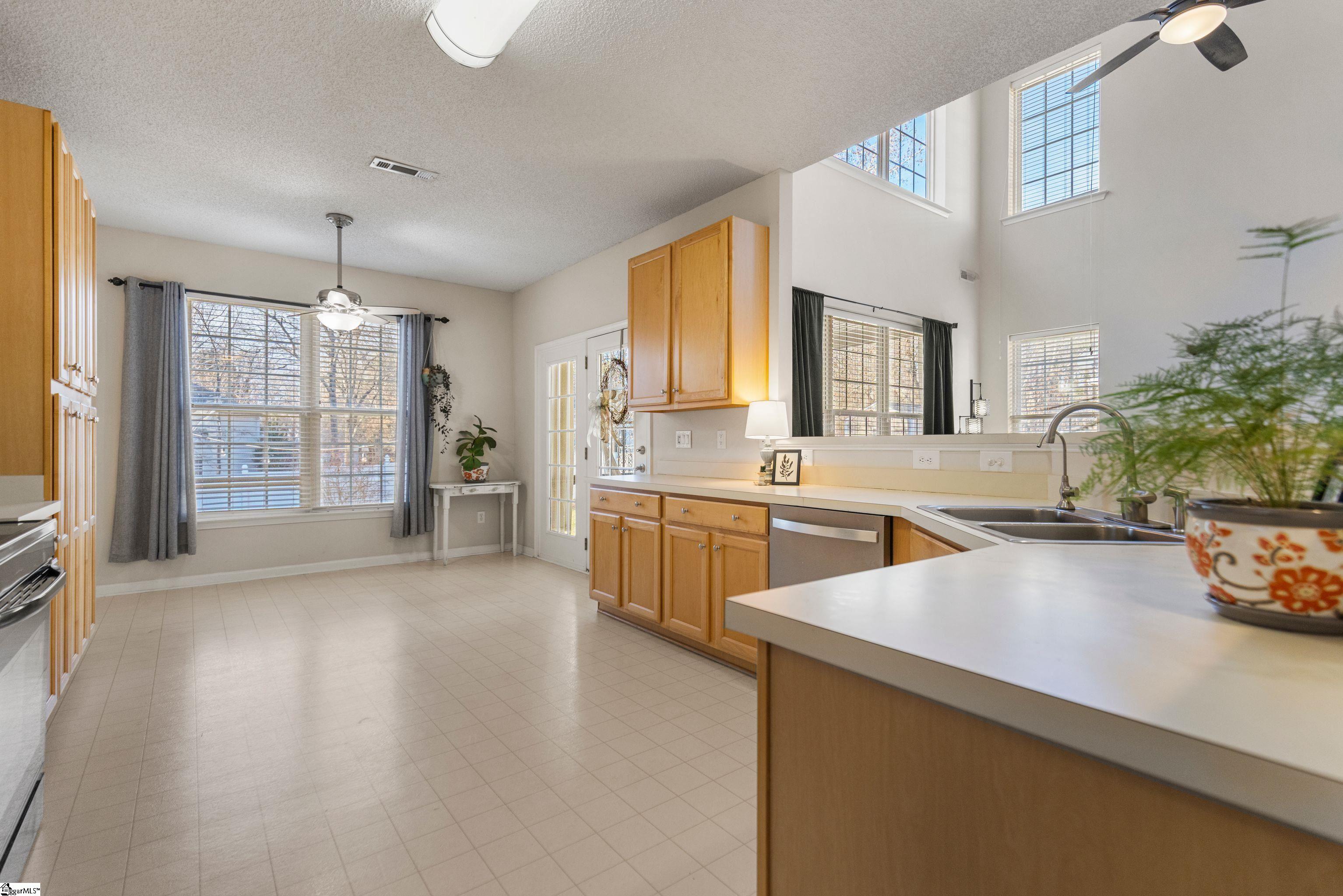 104 West Sundance Drive Easley, SC 29642 - Photo 15 of 36