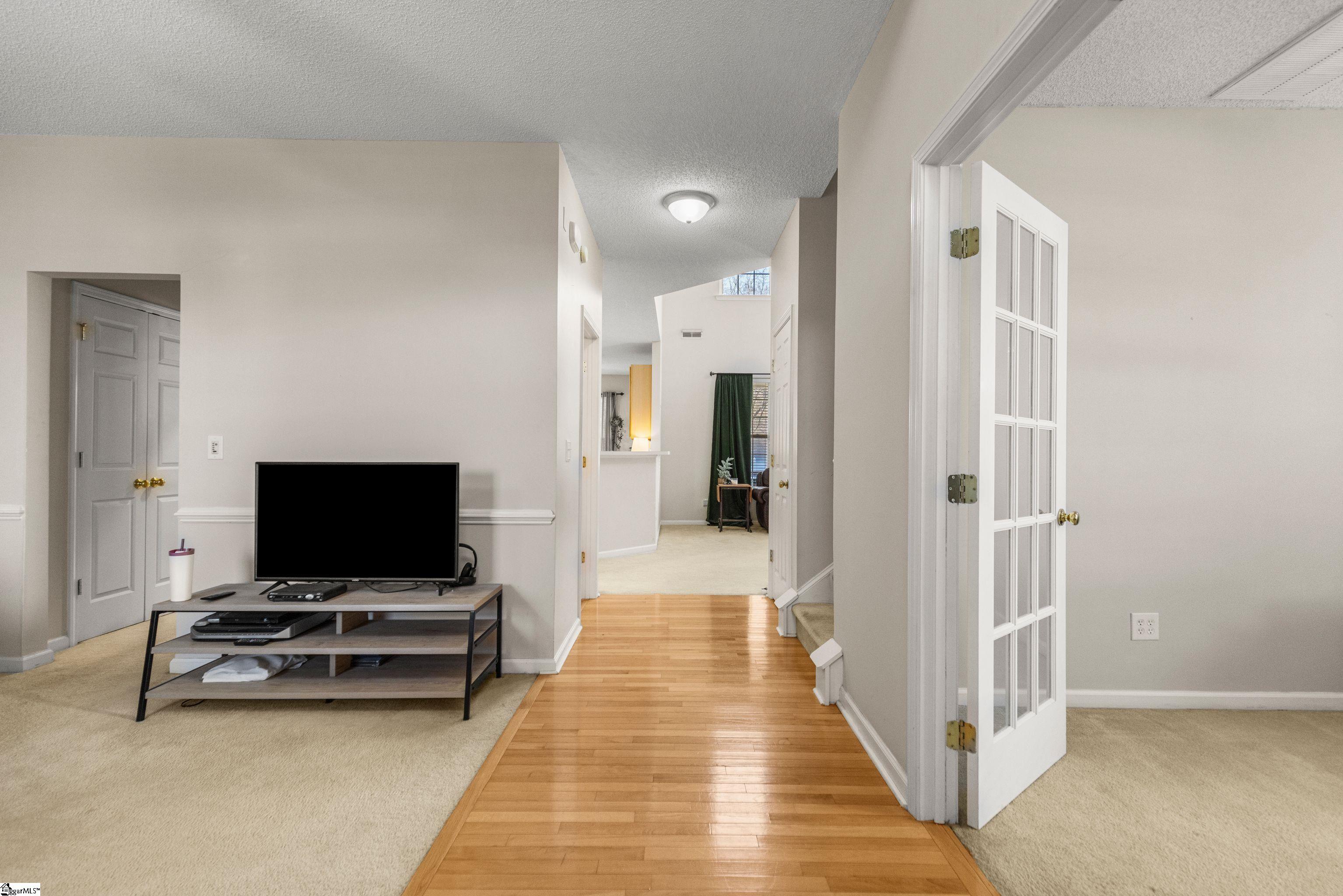 104 West Sundance Drive Easley, SC 29642 - Photo 4 of 36