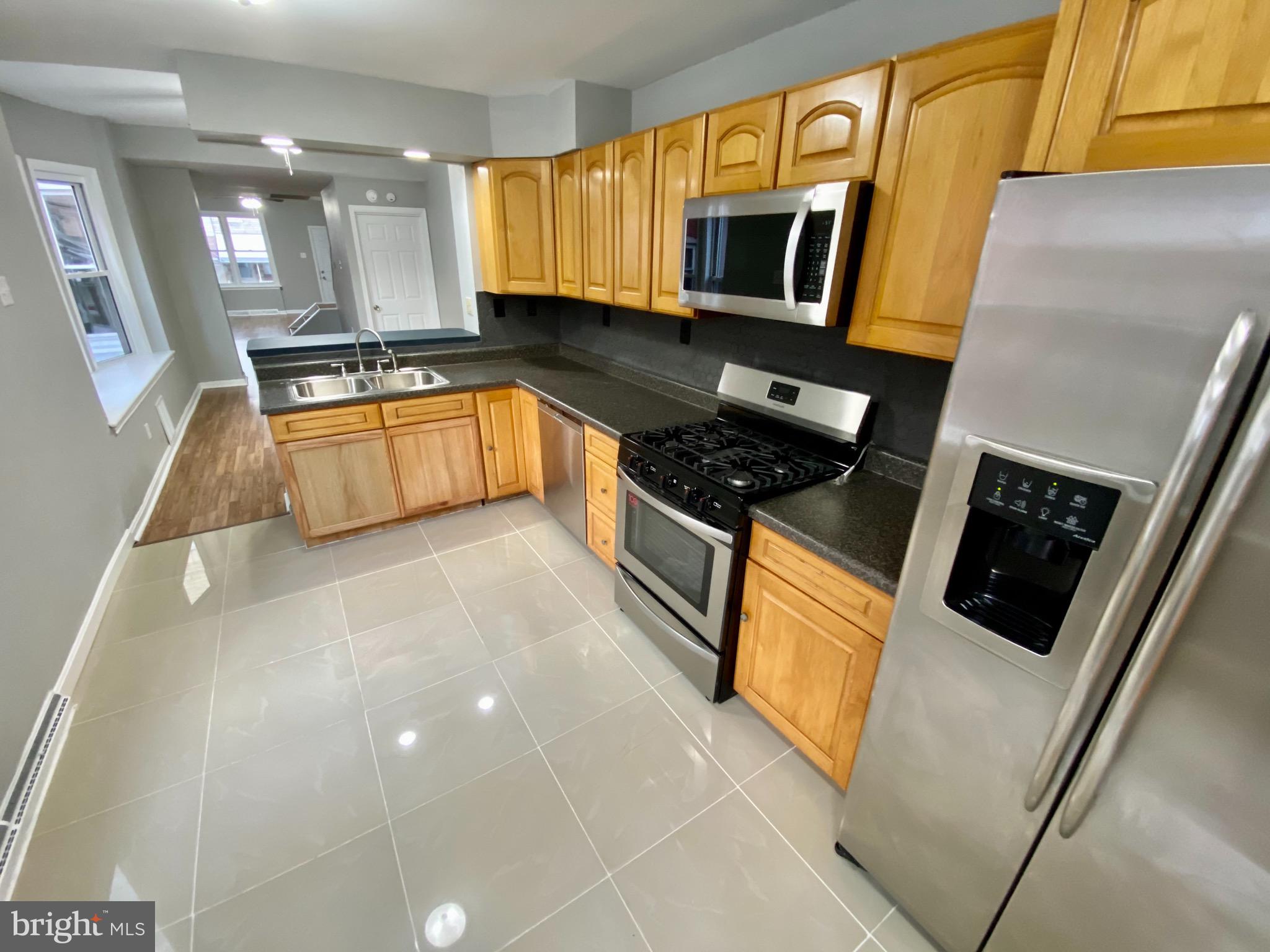 1140 Spring Street Reading, PA 19604 - Photo 16 of 32 Gallery Image 16