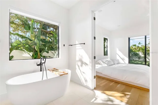 $2,799,000 | 2177 Sunnyside Place, Sarasota, FL 34239