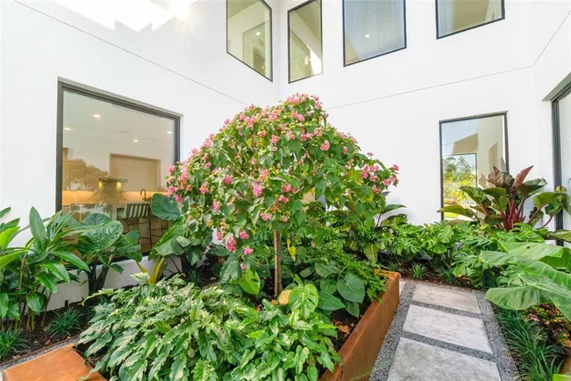 $2,799,000 | 2177 Sunnyside Place, Sarasota, FL 34239