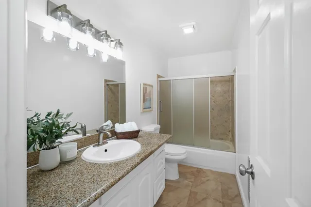 $1,068,888 | 584 Hillside Boulevard, Daly City, CA 94014