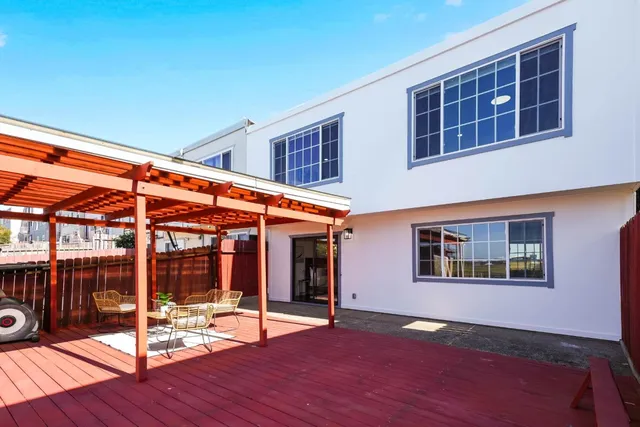 $1,068,888 | 584 Hillside Boulevard, Daly City, CA 94014