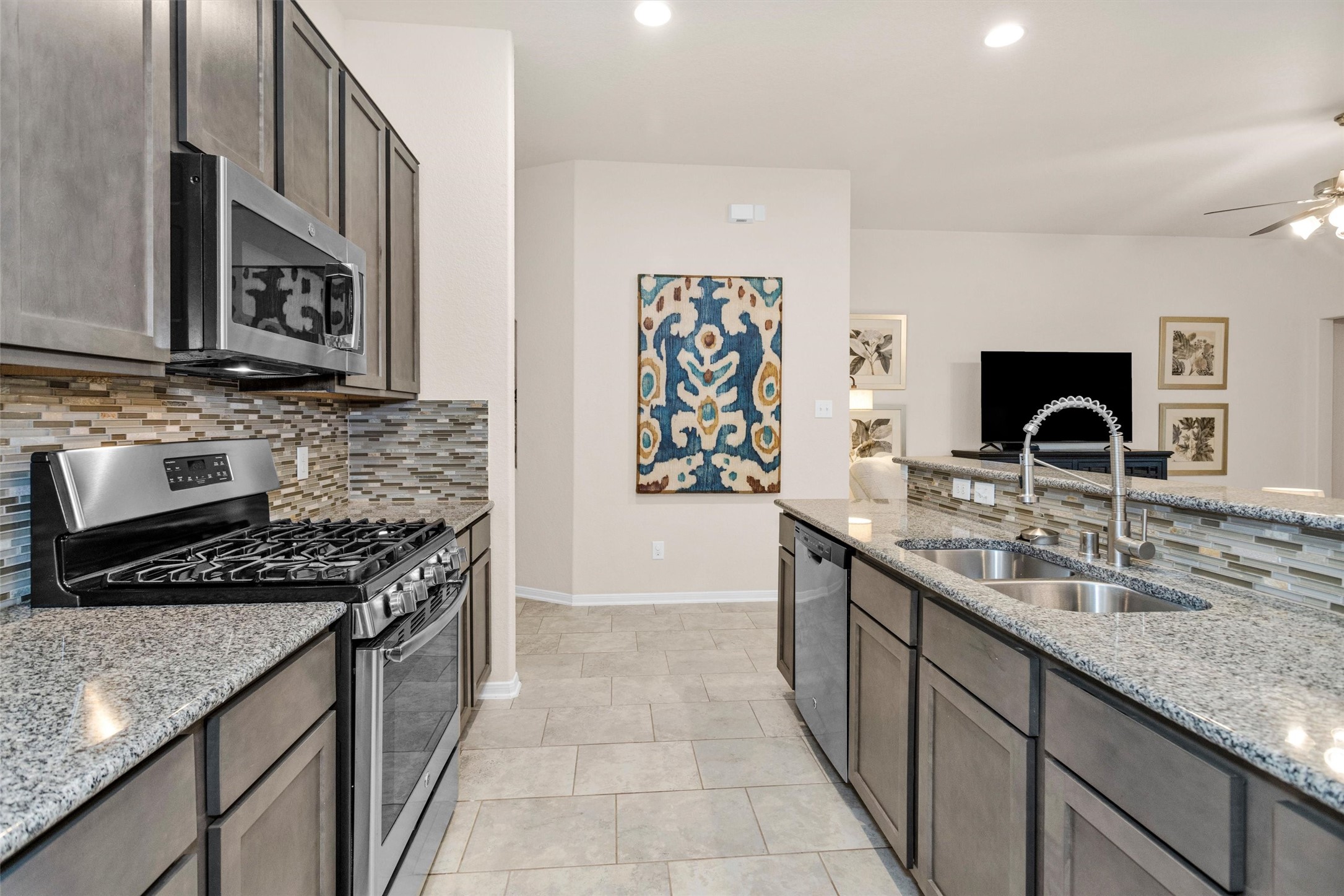 29443 Ridge Clearing Trail Spring, TX 77386 - Photo 13 of 36 Kitchen