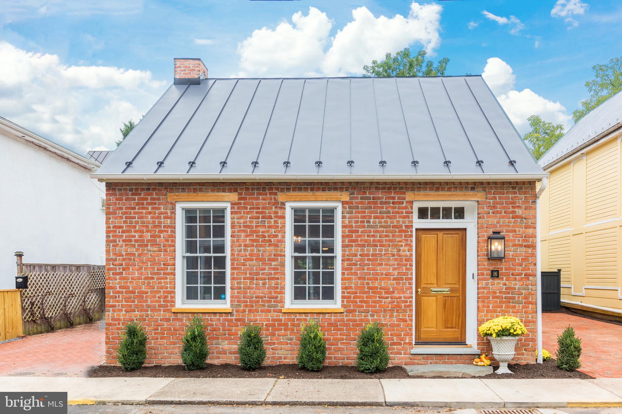 16 Liberty Street Southwest Leesburg, VA 20175 - Photo 6 of 58