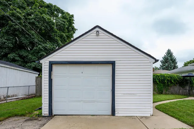 $245,000 | 5601 44th Avenue, Kenosha, WI 53144