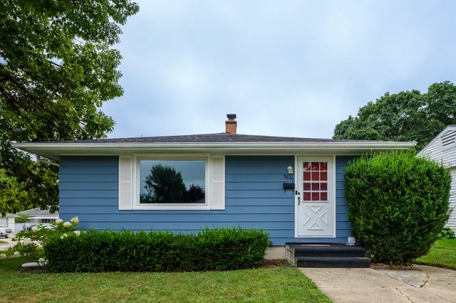 $245,000 | 5601 44th Avenue, Kenosha, WI 53144