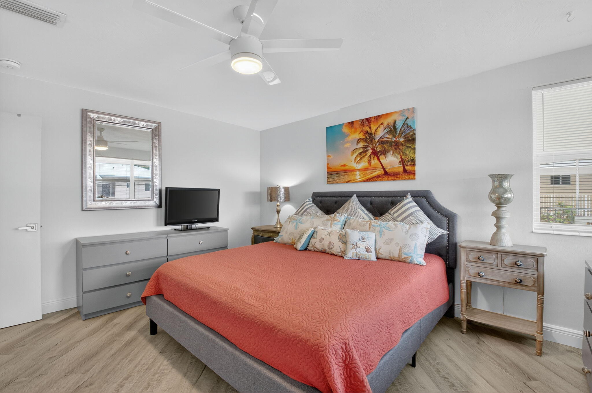 930 Osceola Drive, Unit 8 Boca Raton, FL 33432 - Photo 13 of 33 Extra Large Room