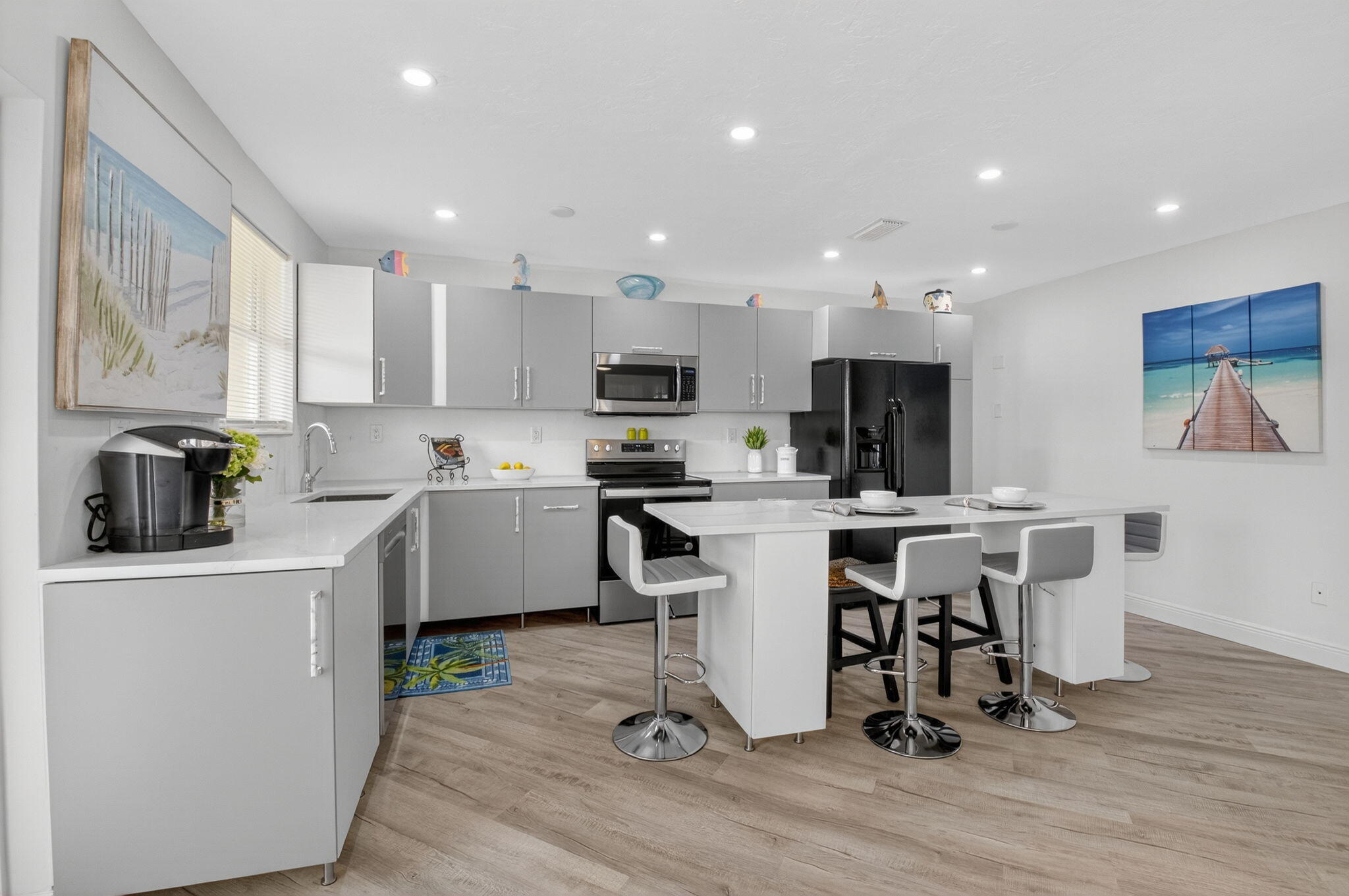 930 Osceola Drive, Unit 8 Boca Raton, FL 33432 - Photo 8 of 33 Breakfast Bar