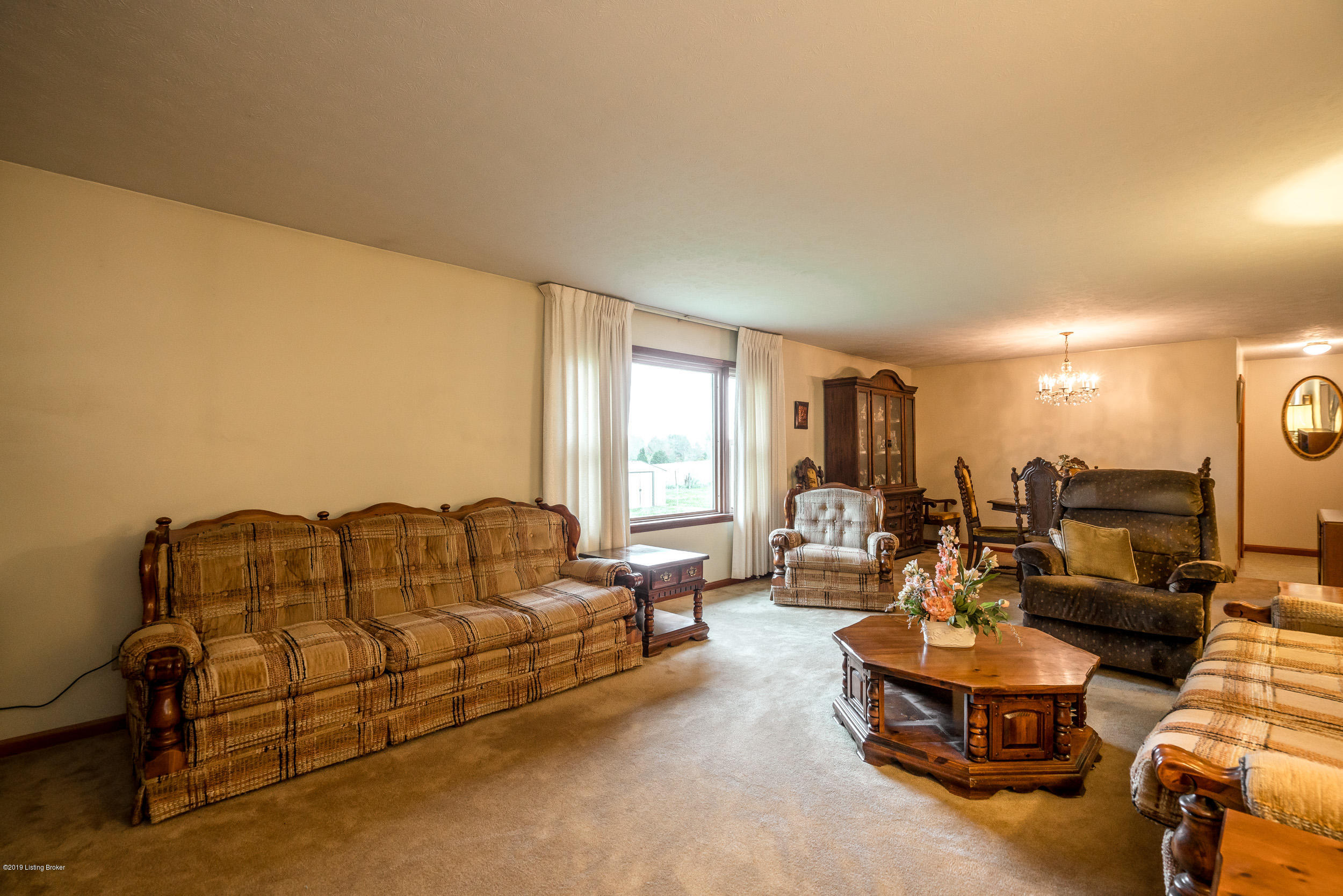 7401 Mt Washington Road Louisville, KY 40229 - Photo 14 of 35 7401 Mount Washington Road-24