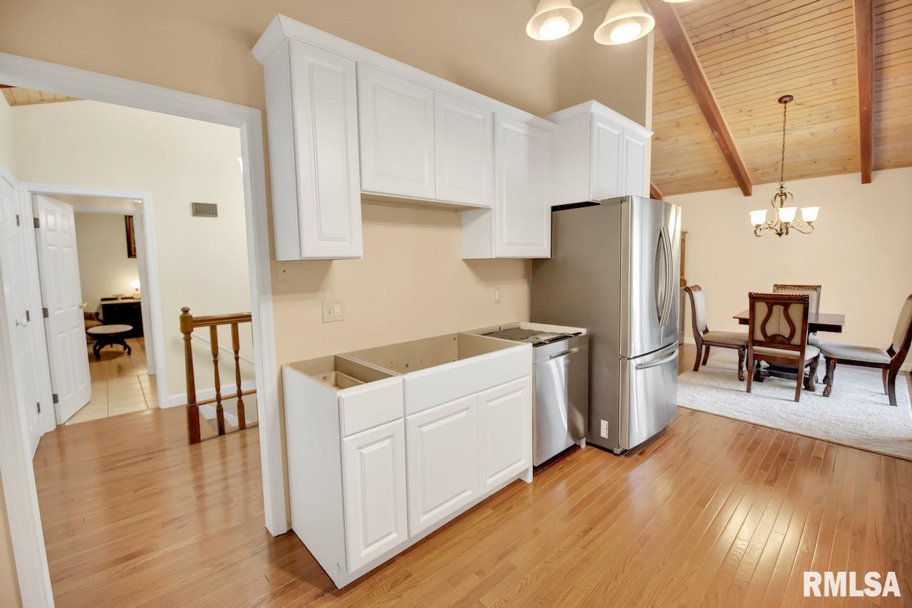 407 Pine Ridge Drive Washington, IL 61571 - Photo 13 of 46 Gallery Image 13