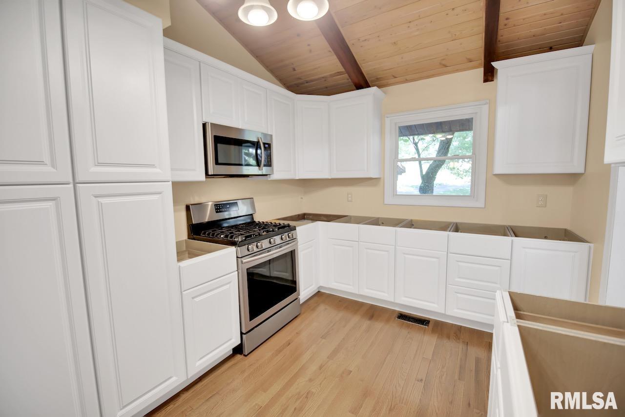 407 Pine Ridge Drive Washington, IL 61571 - Photo 14 of 46 Gallery Image 14