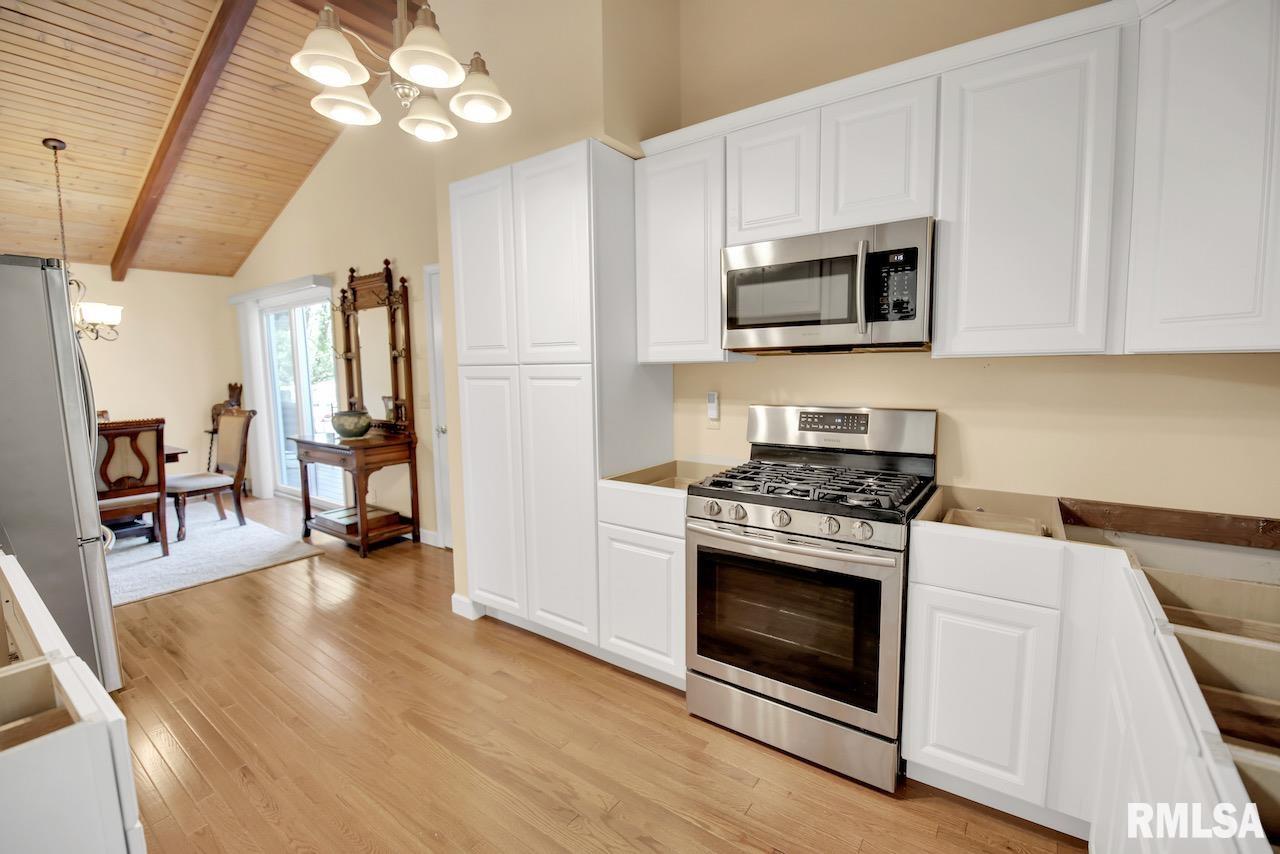 407 Pine Ridge Drive Washington, IL 61571 - Photo 15 of 46 Gallery Image 15