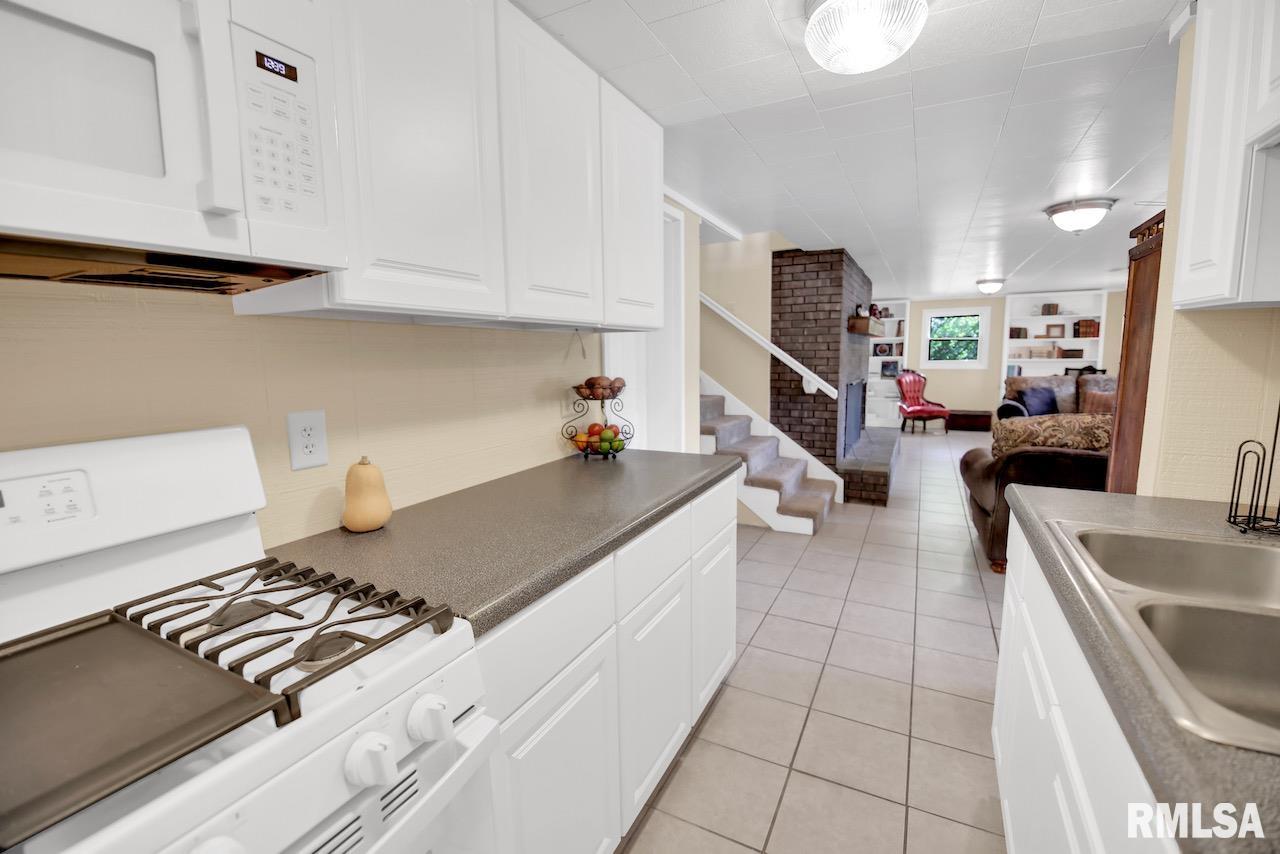 407 Pine Ridge Drive Washington, IL 61571 - Photo 25 of 46 Gallery Image 25