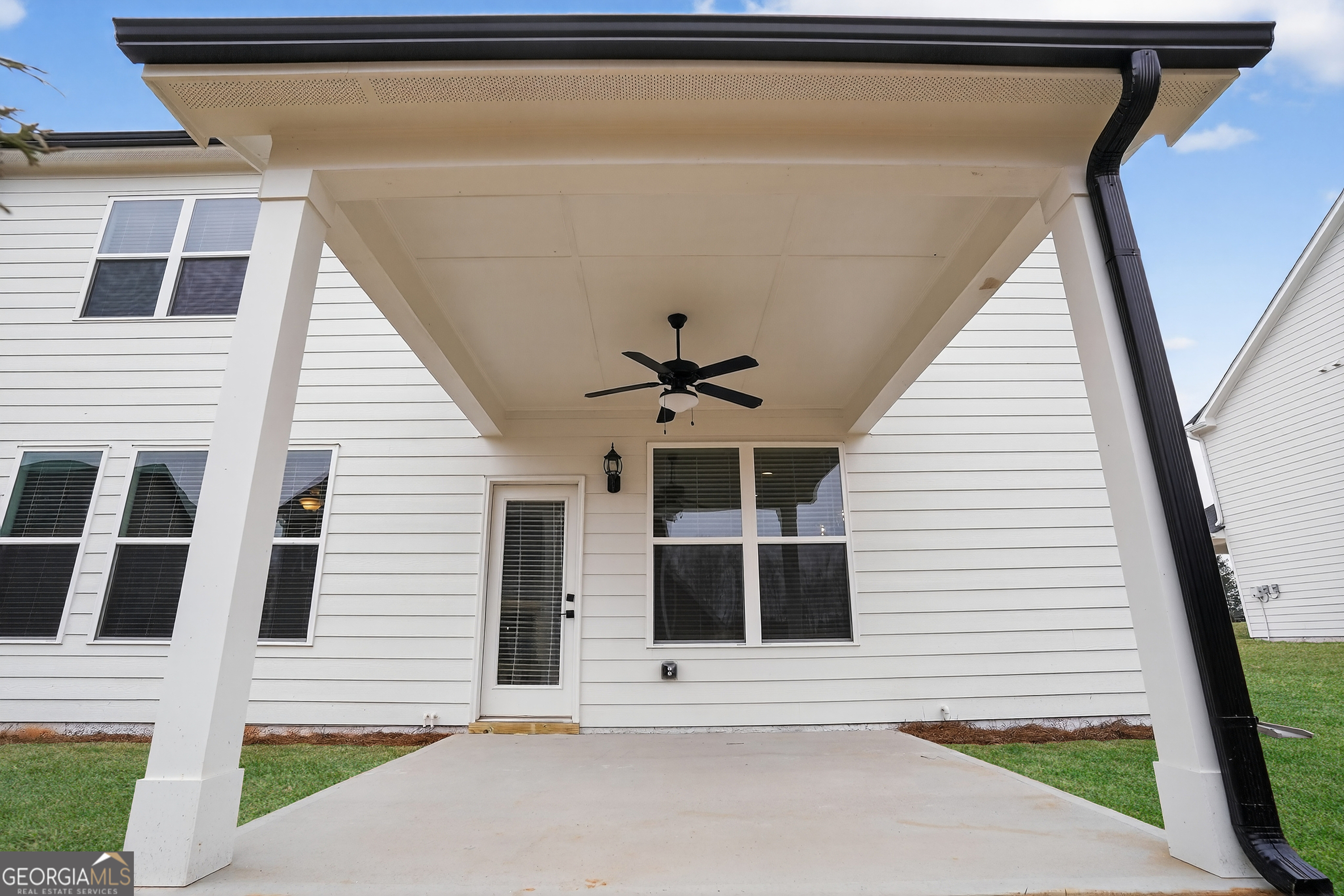 611 Villa Rica Springs Villa Rica, GA 30180 - Photo 33 of 35 a view of a building with a window