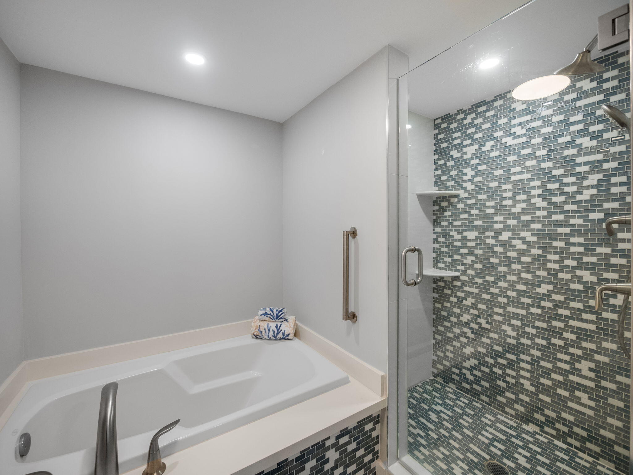 3400 North Ocean Drive Singer Island, FL 33404 - Photo 13 of 24 6-web-or-mls-005