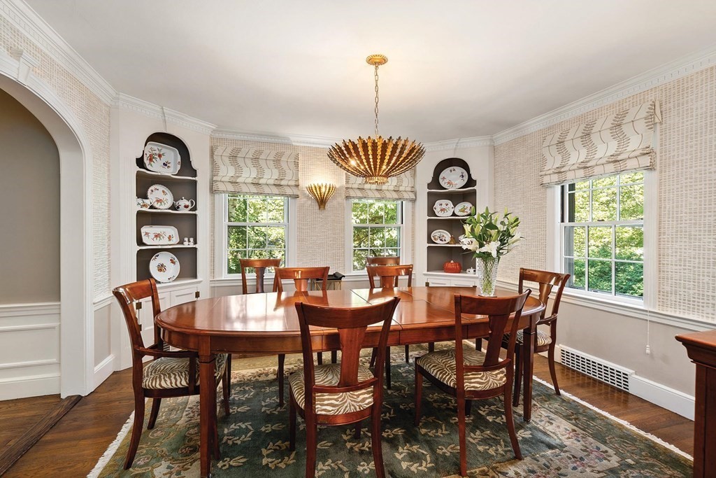 68 Alberta Road Brookline, MA 02467 - Photo 11 of 36 Gallery Image 11