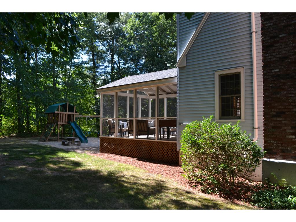 43 Rolling Ridge Road Londonderry, NH 03053 - Photo 6 of 23