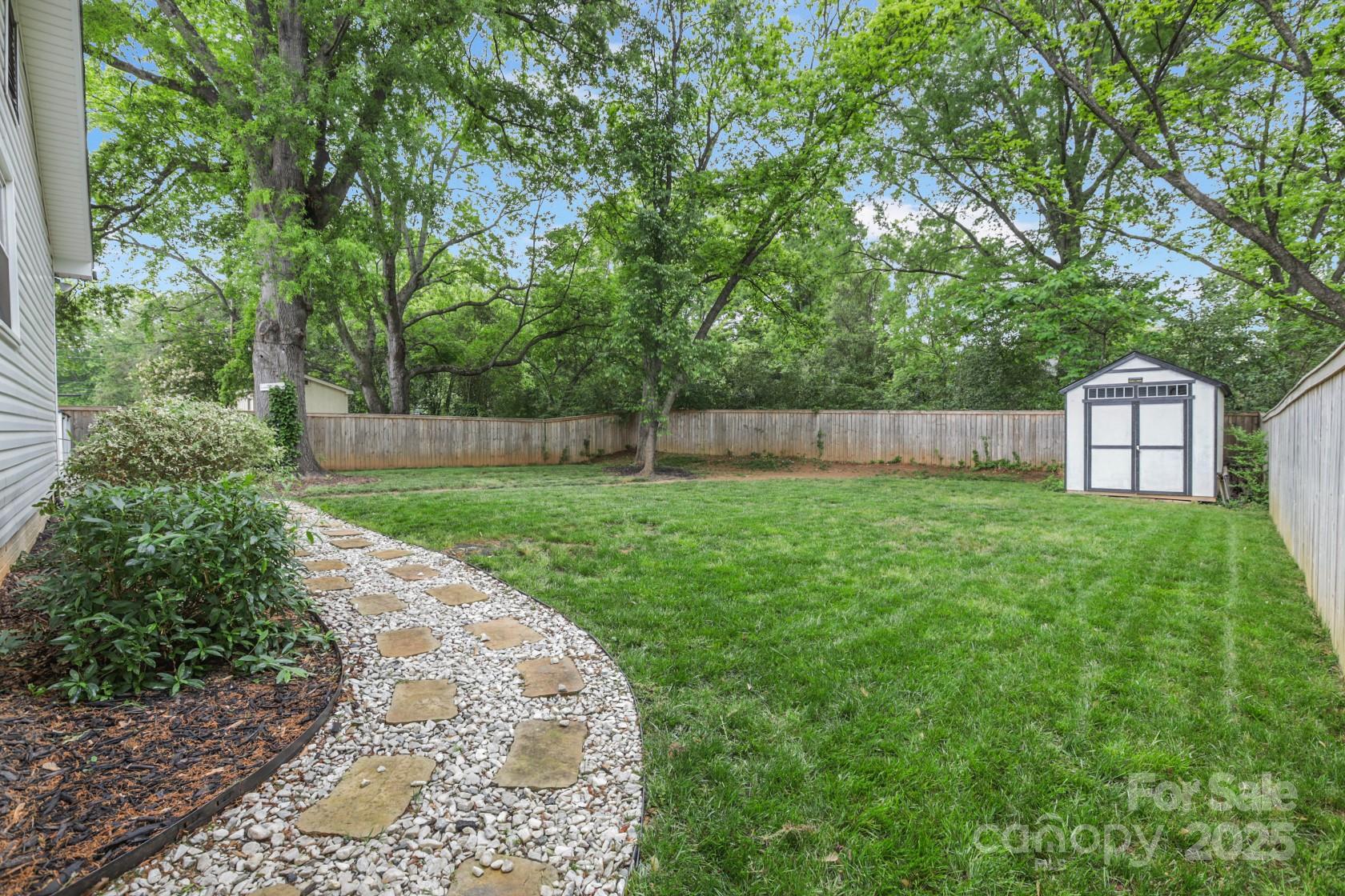 3809 Topsfield Road Charlotte, NC 28211 - Photo 22 of 36 Gallery Image 22