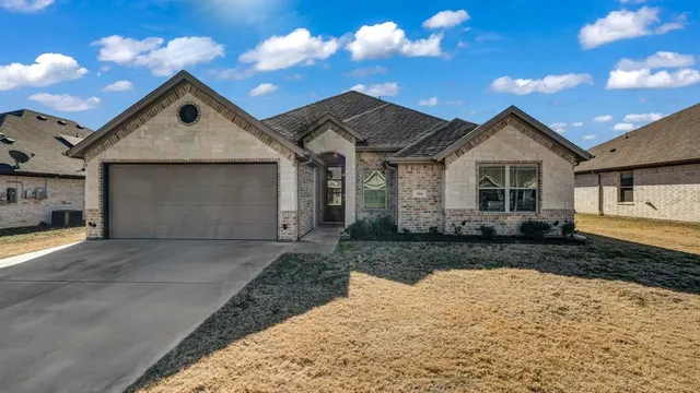 $335,000 | 924 East 5th Street, Springtown, TX 76082