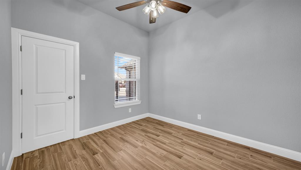 924 East 5th Street Springtown, TX 76082 - Photo 24 of 36